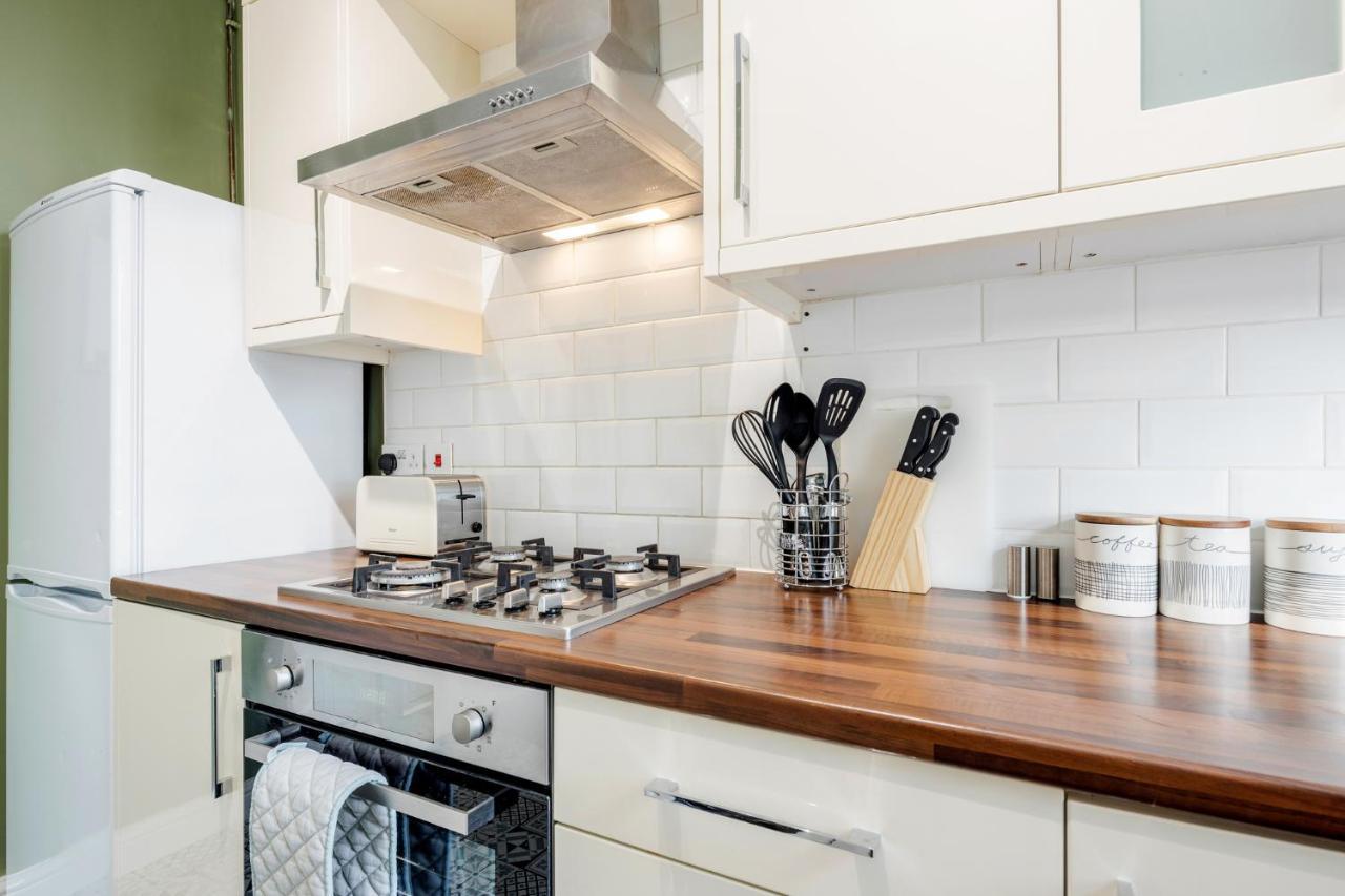 Business & Leisure 2 Bedroom & Parking By Damask Homes Ilford Exterior photo